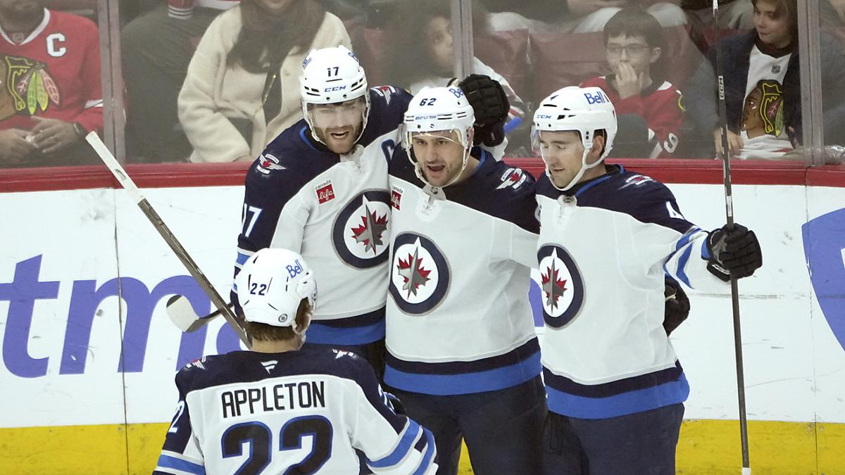 Niederreiter scores, the Jets win