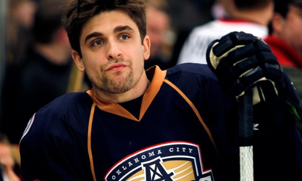 Change from the table-ex-NHL-crack does not change to the icehl!