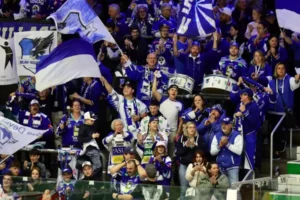 Double exit: two VSV fan clubs are quitting