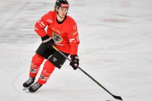 ICEHL transfer: National team defender extends contract in the league!
