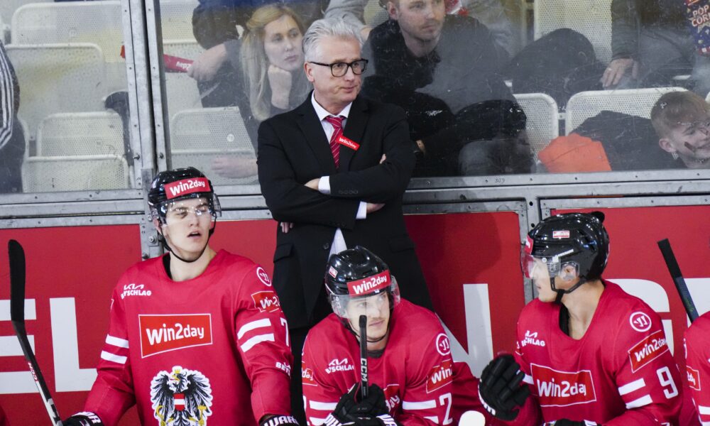 ÖEHV: Team boss Roger Bader takes a close look at his legionnaires!