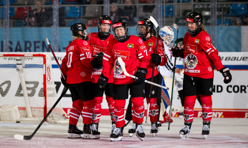 Double interview at the start of the PWHL season with Theresa Schafzahl and also Anna Meixner!