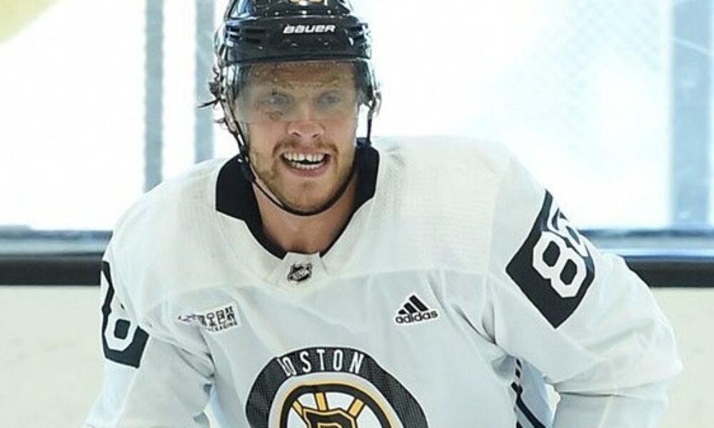 Double digits! Boston Bruins outclass the New York Rangers!