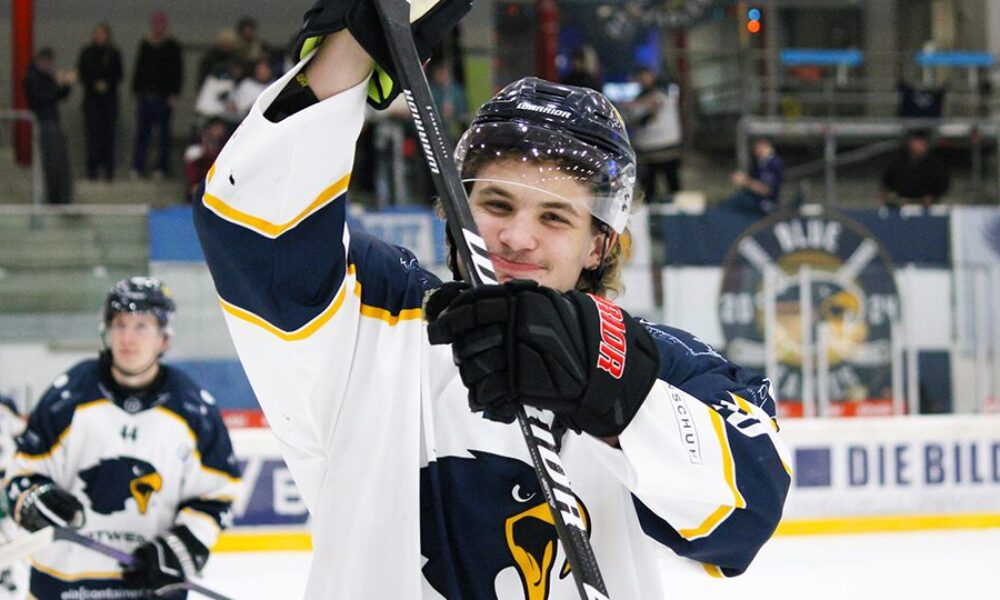 AlpsHL: Adler Kitzbühel celebrate overtime home win over HC Unterland!