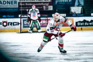 KAC crack Nick Petersen sets a new ICEHL record!