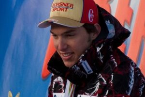 Olympic ski champion starts as a coach at an ice hockey club!