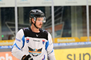 Black Wings Linz scorer signs in Slovakia!