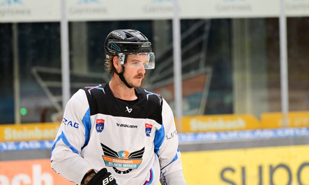 Black Wings Linz scorer signs in Slovakia!