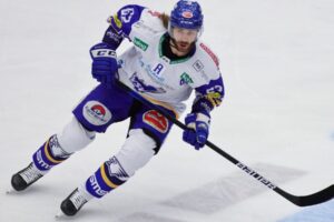 Former VSV center ends his career!